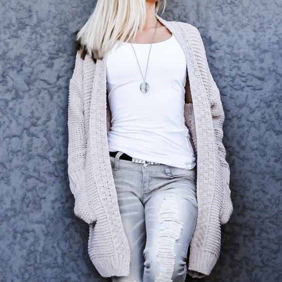Sweaters - Thick Knit Cardigan